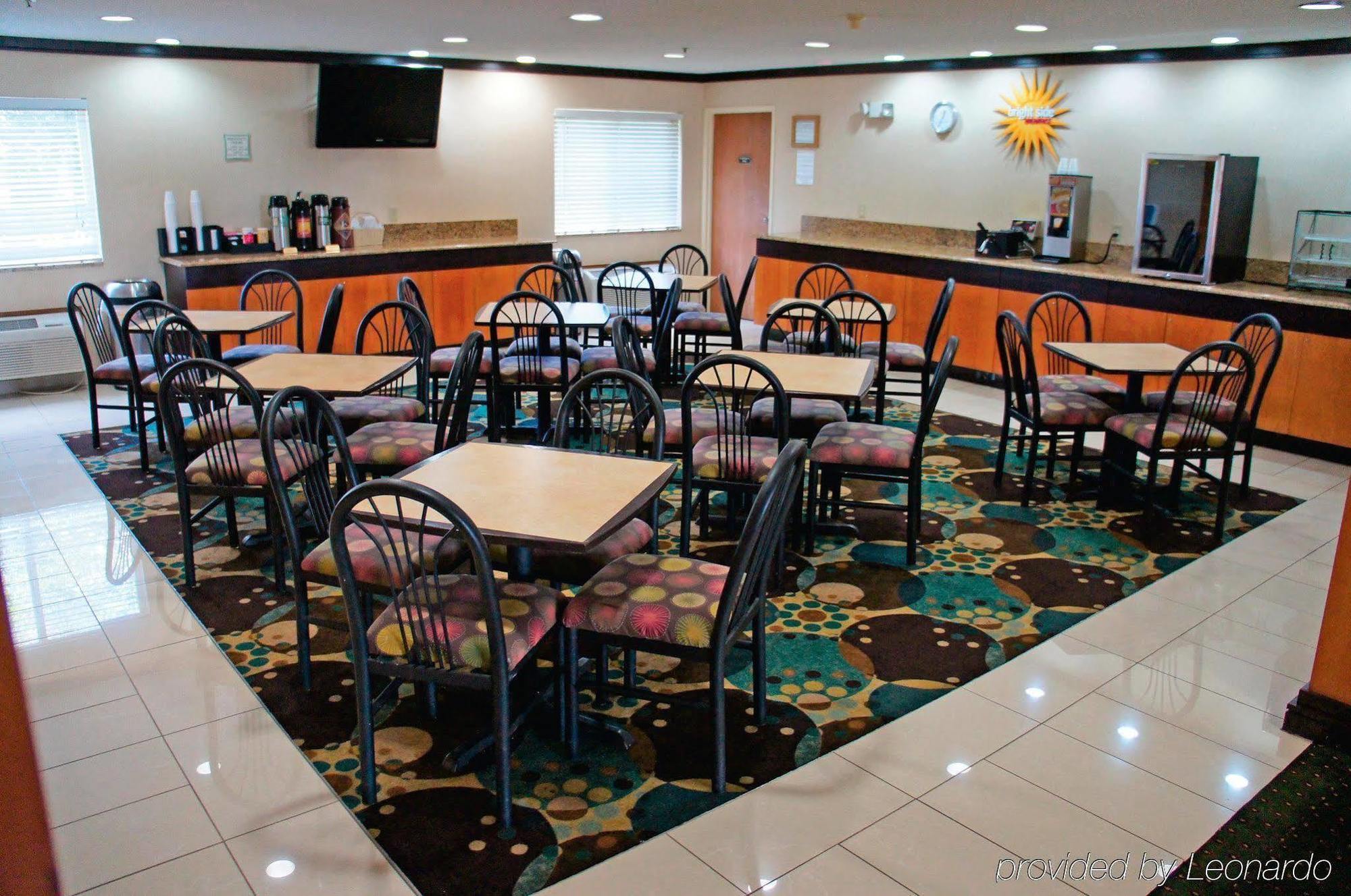La Quinta Inn & Suites By Wyndham Peru Starved Rock St Park Exterior foto